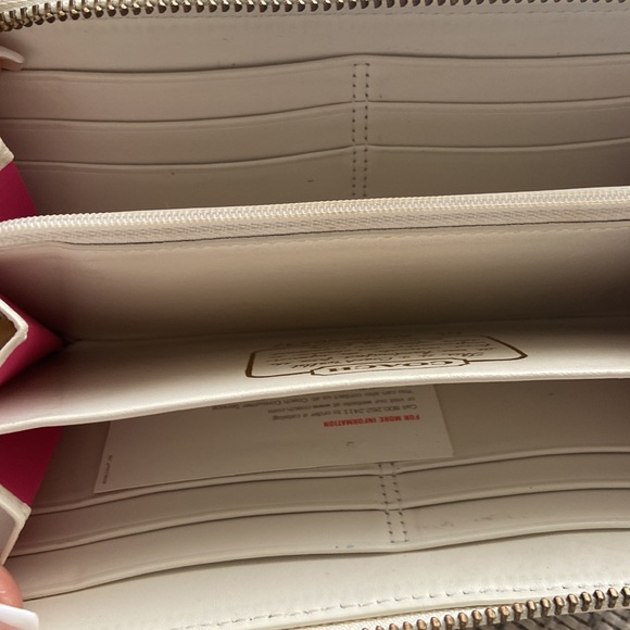 Coach Wallet - Picture 2 of 2